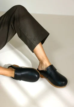 Clog Skye Black